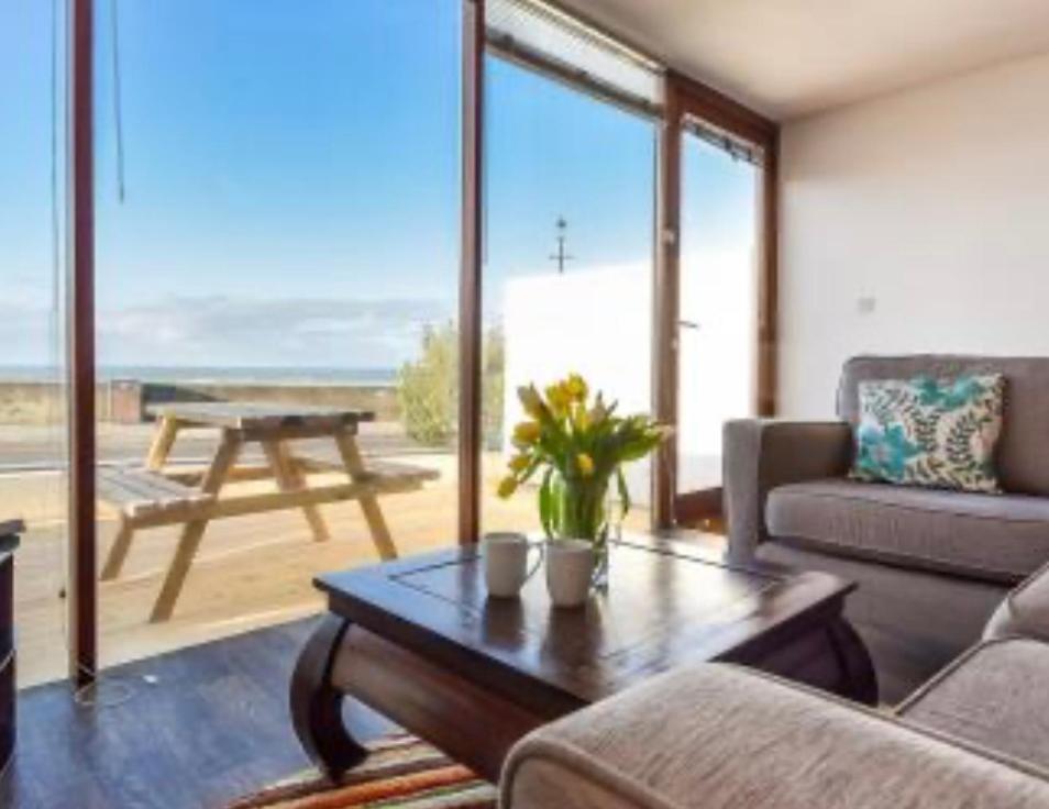Westward Ho! Beachfront Luxury For 2 المظهر الخارجي الصورة