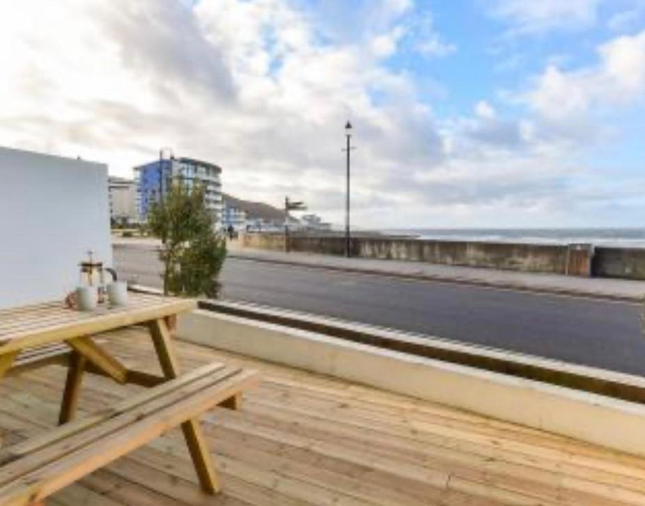 Westward Ho! Beachfront Luxury For 2 المظهر الخارجي الصورة